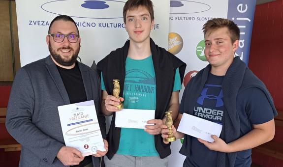 Zlato priznanje za mlade raziskovalce z BIC Ljubljana, Gimnazije in veterinarske šole